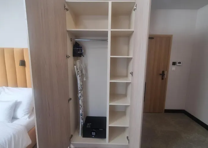 Piotrus Pan Hotel Brzesko